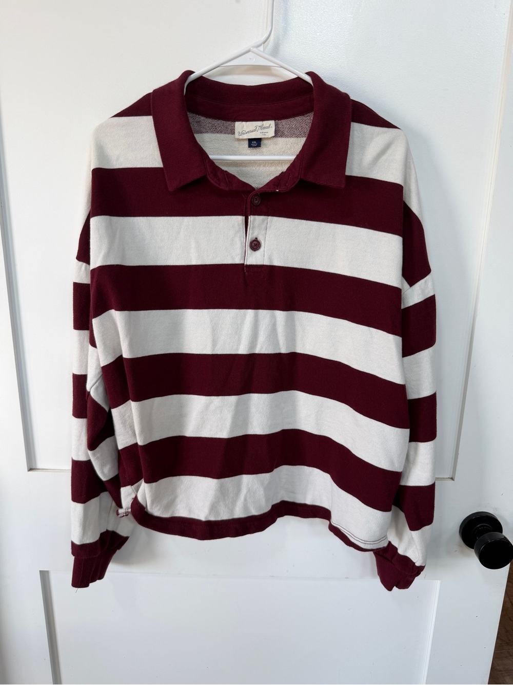 Universal thread XXL rugby top, maroon and white